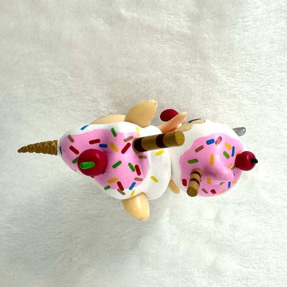 Tokidoki Amarena & Sundae Vinyl Figure - Picture 3 of 10